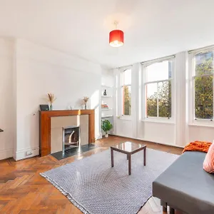  Apartment Urban Oasis - One Bedroom United Kingdom